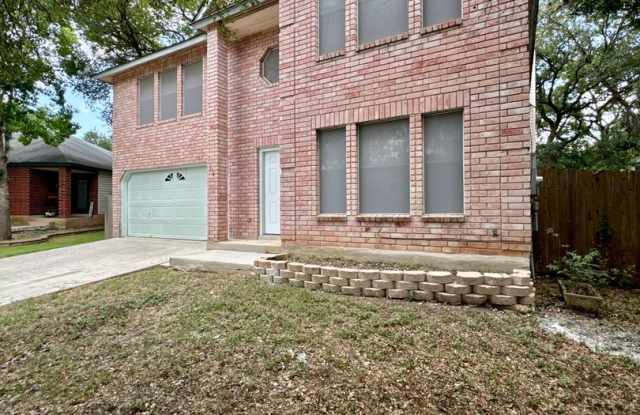 Welcome to this charming 3-bedroom, 2.5-bathroom home located in the desirable Schertz, TX area photos photos