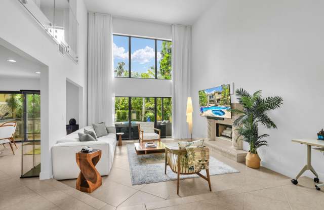 753 Villa Portofino Circle Gallery 4