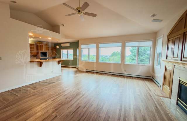 Beautiful 5-Bedroom Home with Stunning Views in Gleneagle Gallery 4