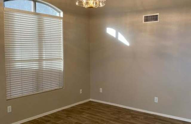 4406 E GATEWOOD Road Gallery 4