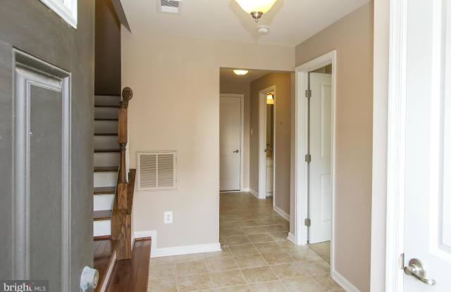 3704 HANSBERRY COURT NE Gallery 4