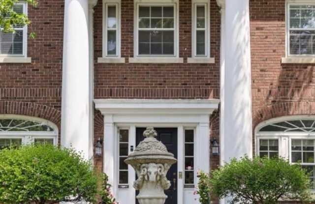 1785 Dupont Avenue South photos photos