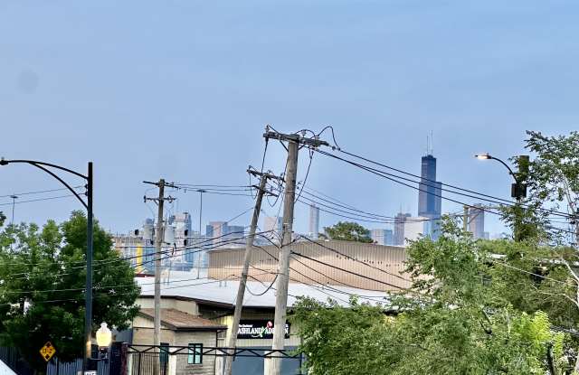 2009 West 17th Street Gallery 3