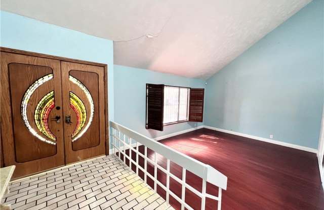 5009 Mesa View Drive Gallery 4