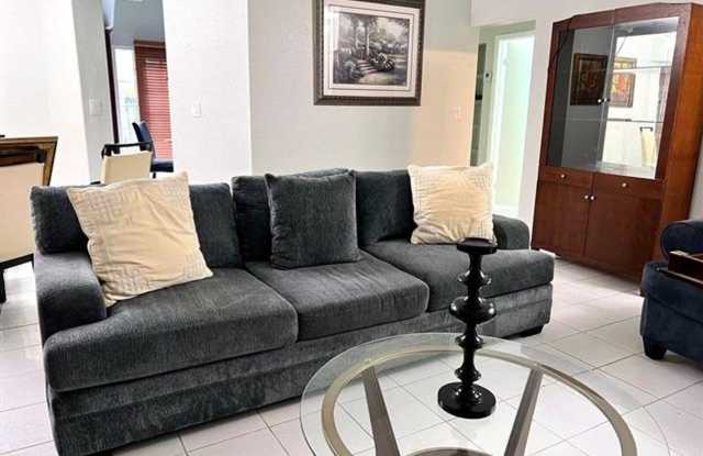6251 NW 199th St # 6251, Hialeah, FL 33015 Gallery 1