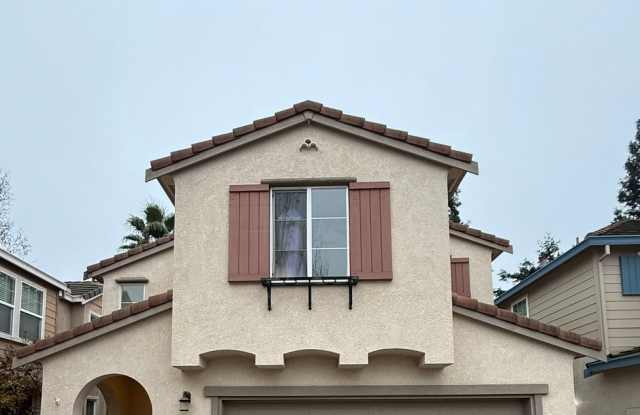 ** 3-Bedroom Two Story Home in Desirable Roseville Location!** - 1296 Impressionist Loop, Roseville, CA 95747