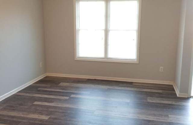 Cute two bedroom apartment for rent! Gallery 4