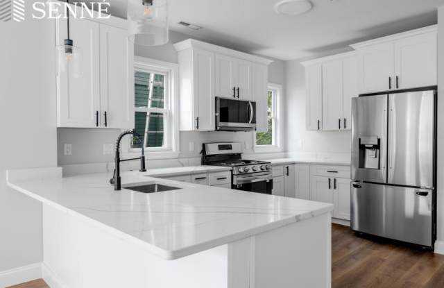 22 Madison Ave. photos photos