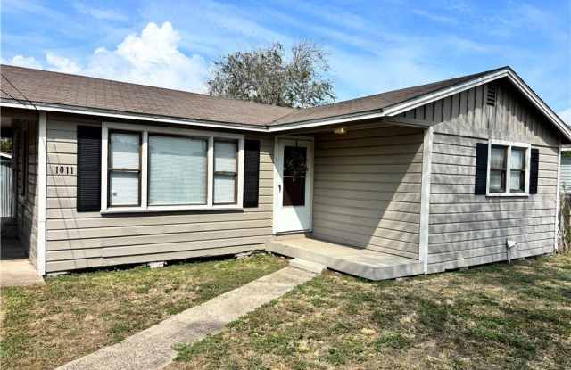 1011 Memorial Parkway Gallery 1