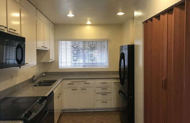 2522 Clairemont Dr #205 - 2522 Clairemont Drive, San Diego, CA 92117