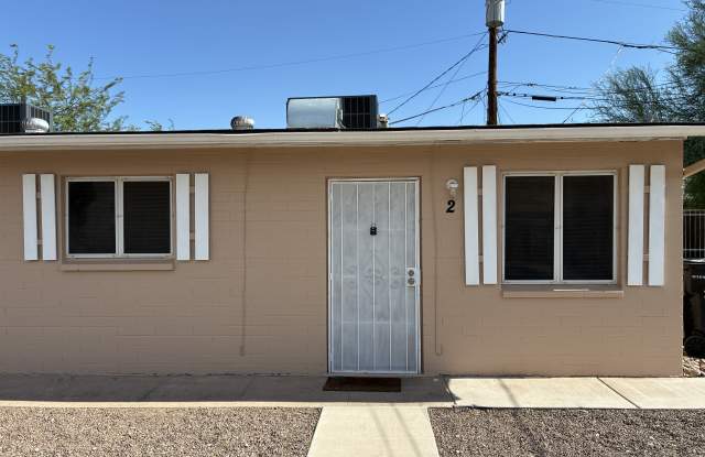 1349 E Sahuaro Dr Apt 2 Gallery 1