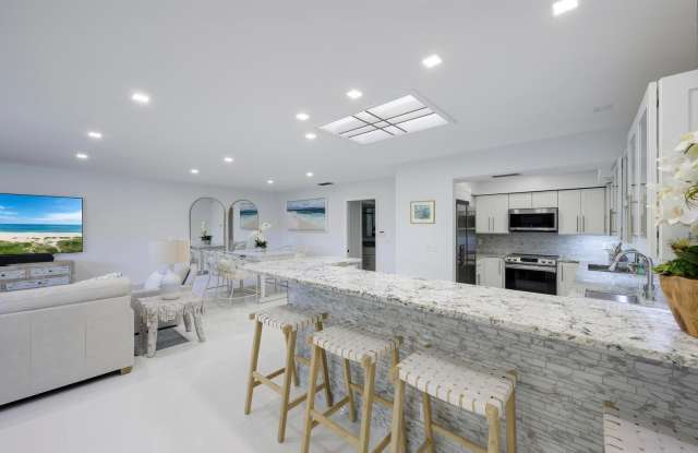 11335 Twelve Oaks Way Gallery 4