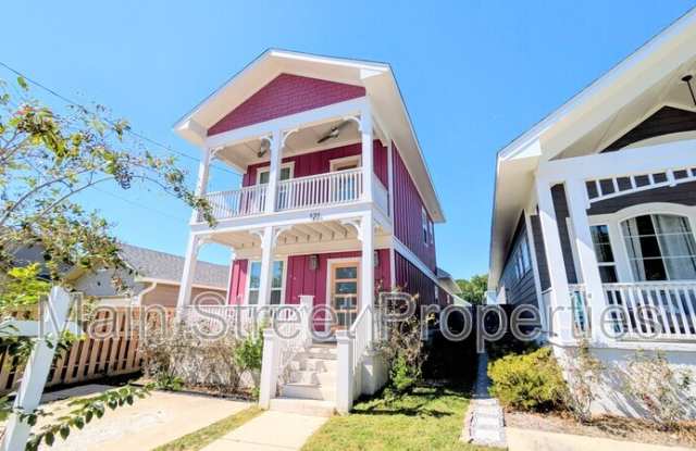 121 North C Street - 121 North C Street, Pensacola, FL 32502