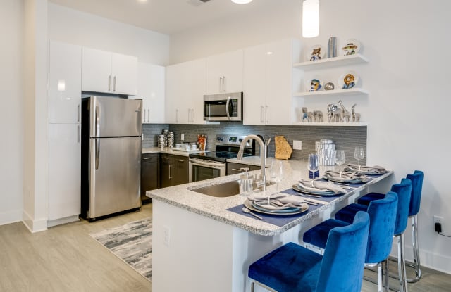 Link Apartments Grant Park Gallery 3