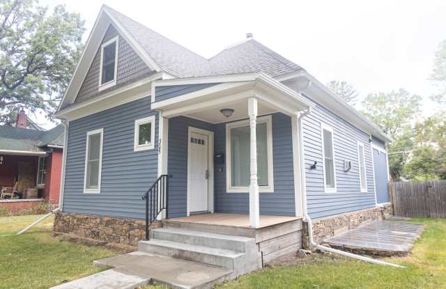 Charming 4-Bedroom Home in the Heart of Bozeman – Walk to Downtown & MSU! photos photos