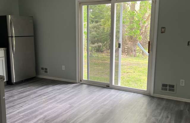 1071/1073 Bay Road#1073 Gallery 3