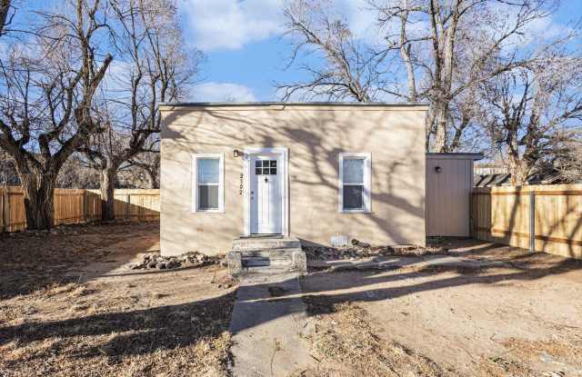 2 Bedroom Single Family Home*Remodeled* Utilities included in rent! photos photos