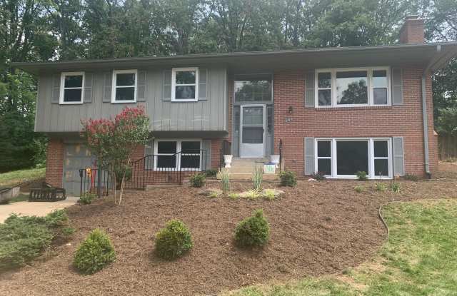 9718 COUNSELLOR DRIVE photos photos