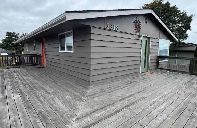 3 Bed, 2 Bath, 2 Livingroom's with VIEW photos photos