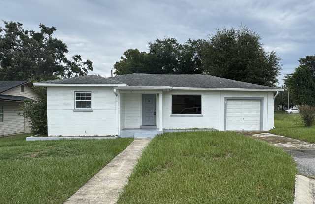 1345 Lakeview Dr photos photos