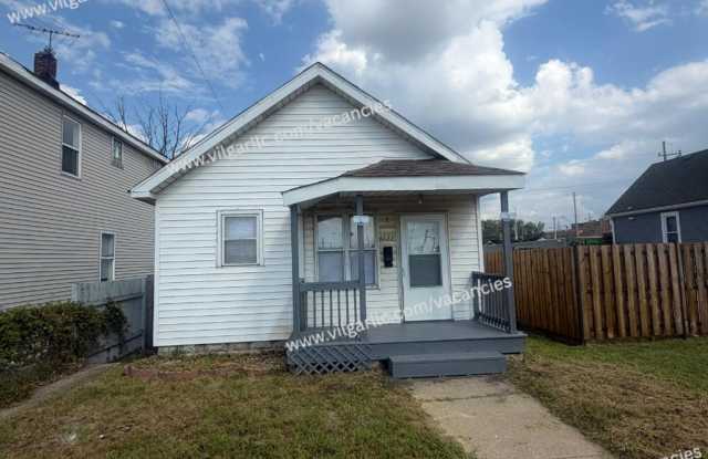 For Rent • 2 Bedrooms • 1 Bathroom Home photos photos
