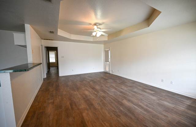 506 Valleyridge Court Gallery 2