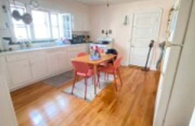 Allston 4.5 Bed  2 Bath - 9/1 photos photos