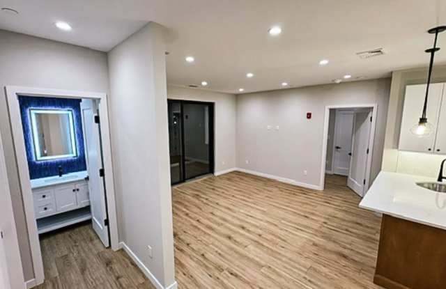 135 E Park Ave Apt 2A Gallery 1