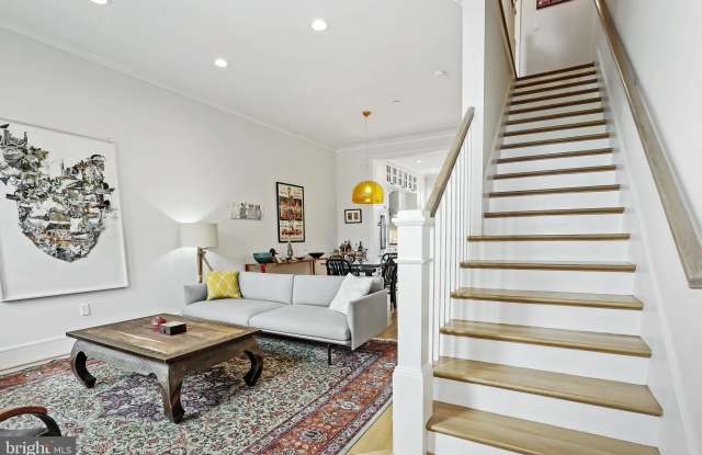 416 13TH STREET SE Gallery 2