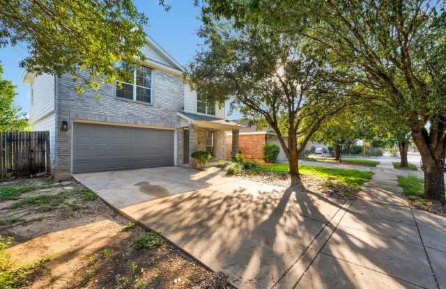 Charming 3 Bed 2.5 Bath Home in Wildhorse with Community Amenities photos photos