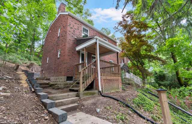 READY FOR MOVE IN! Don't miss this UPDATED 3-bedroom in Forest Hills! photos photos READY FOR MOVE IN! Don't miss this UPDATED 3-bedroom in Forest Hills! photos photos