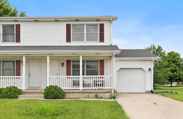 1435 Moluf Street photos photos