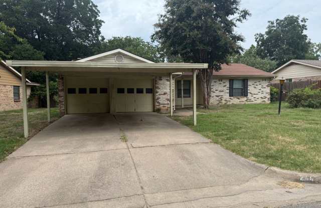 3 Bed | 2 Bath | 2-Car Garage + Carport – Eagle Mountain-Saginaw ISD - 244 Hialeah Park Street, Saginaw, TX 76179