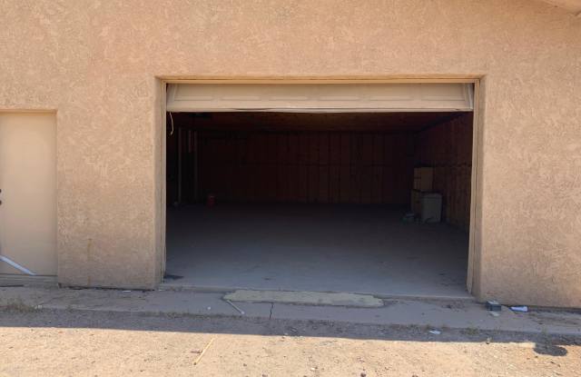 1576 W CALLE TUBERIA -- Gallery 4