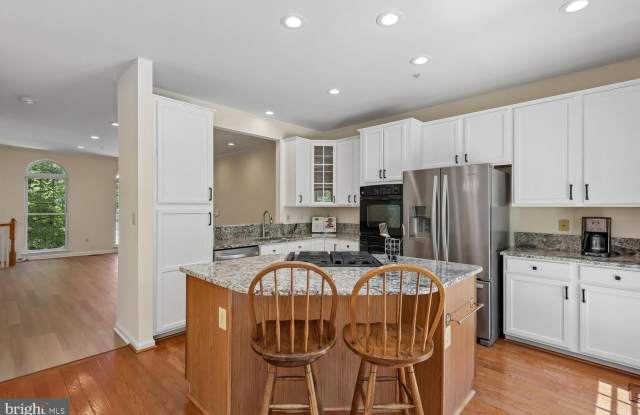 46 WADDINGTON LN Gallery 1