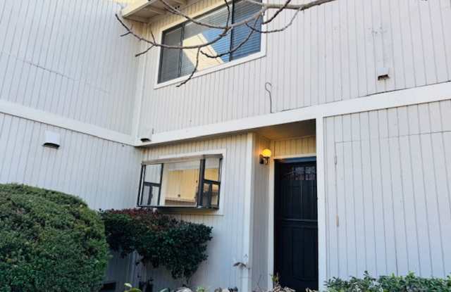 2 BR 1.5 BA townhome in Walnut Creek-move-in ready! photos photos