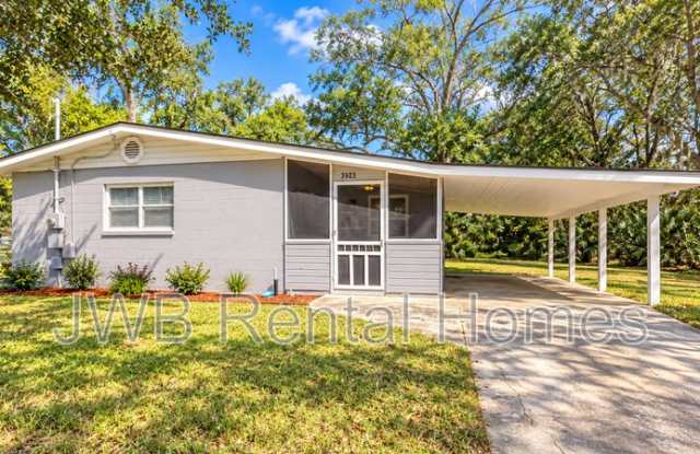 3923 Leonard Cir W Gallery 1