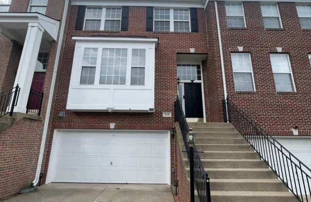 812 SYDNEY Terrace NE photos photos
