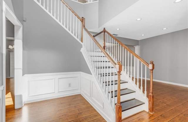554 Ashland Parkway Gallery 3