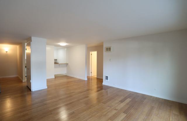 OPEN HOUSE: Sunday (8/9) 3:30pm-4:00pm. Bright 2BR/1BA, Pets Considered (315 Wayne Place #207) Gallery 3