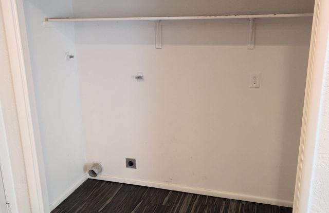 340 Moonlite Drive Gallery 4