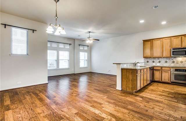 2326 Stutz Drive Gallery 4