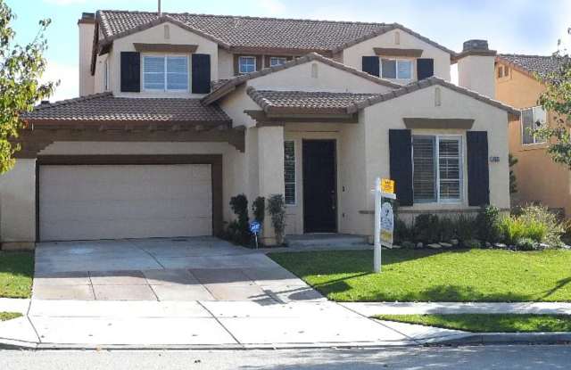 Lovely 5 Bed/3 Bath Home At Chapman Heights Community! photos photos