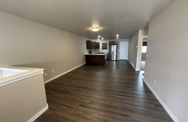2083 Lake Hills Drive - 2083 Gallery 4