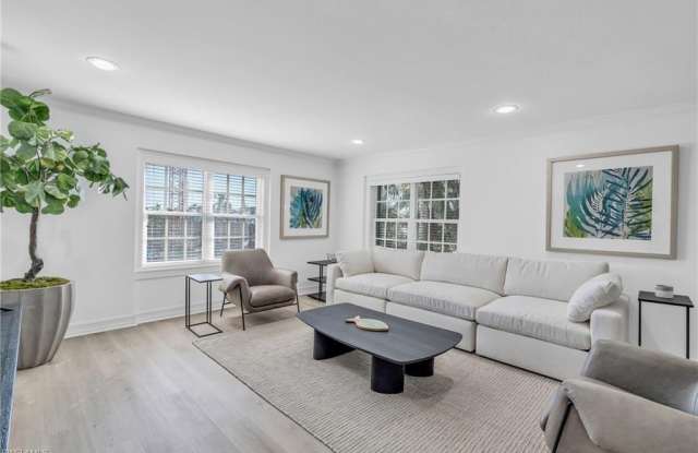 271 Broad Ave S unit: 203 photos photos