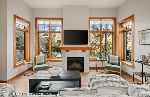 60 carriage unit: 3029 photos photos