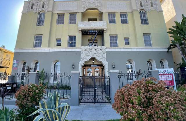 Normandie Apts. photos photos