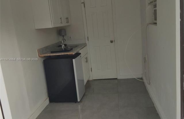 2645 NW 21st Ave photos photos