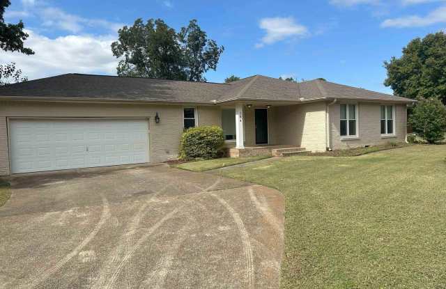 304 Bellingrath Drive - 304 Bellingrath Drive Southwest, Huntsville, AL 35802