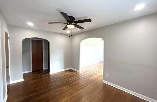 301 Chestnut Street Gallery 4